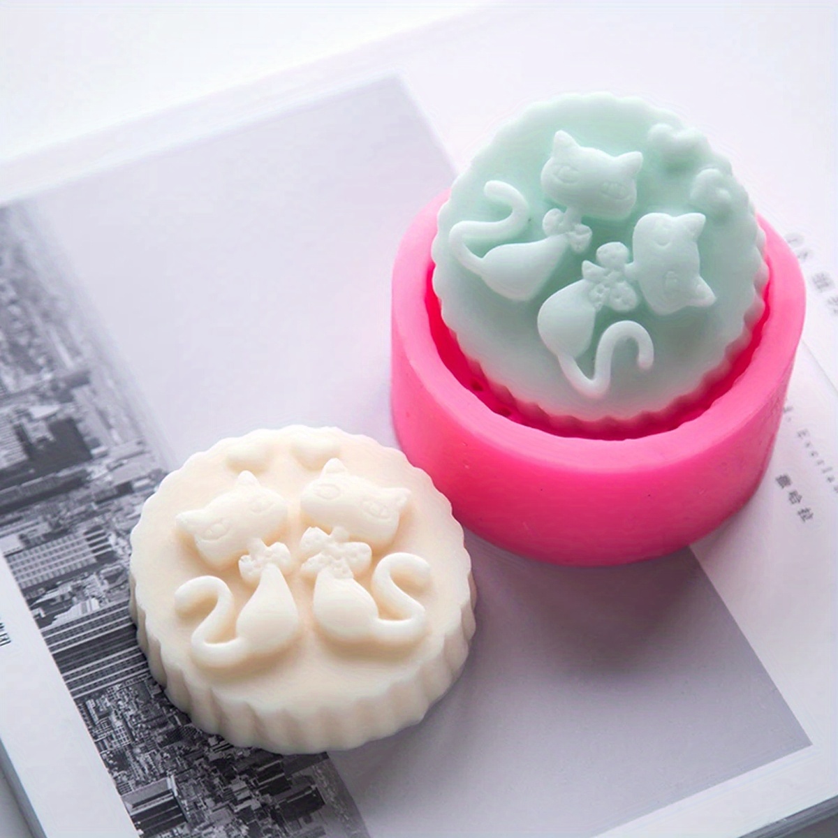 Candle Making Reno - 1ピースシリコン製猫型石鹸型 - 丸型DIYキャンドル作成型、手作り石鹸、石膏工芸品、キャンドルワックス用 - かわいい動物型B